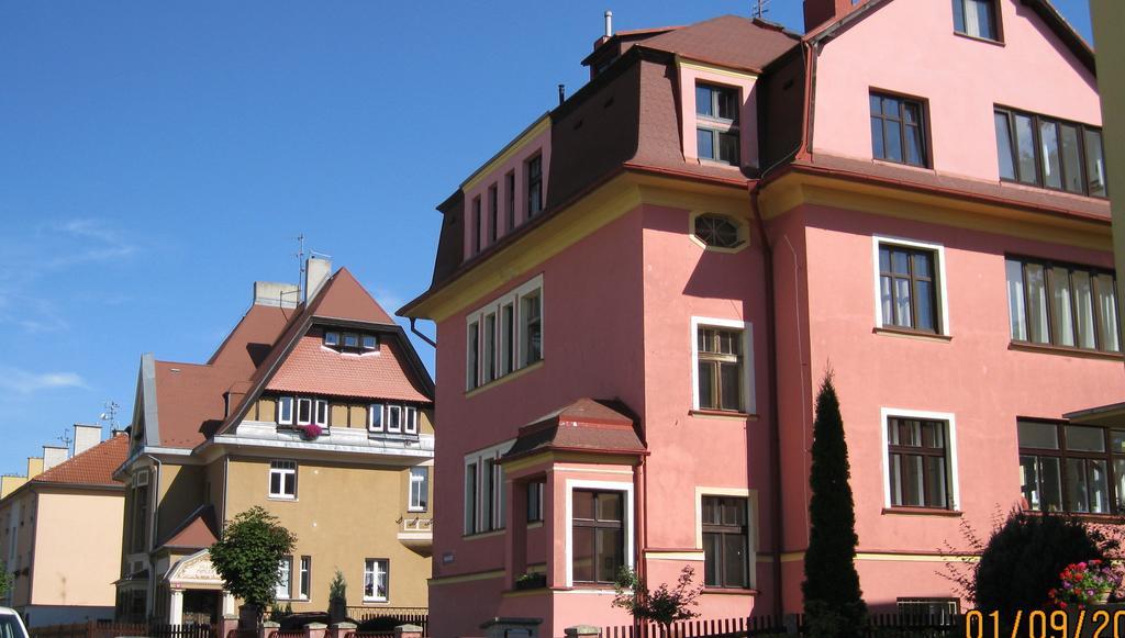 Villa Serena Karlovy Vary Bagian luar foto